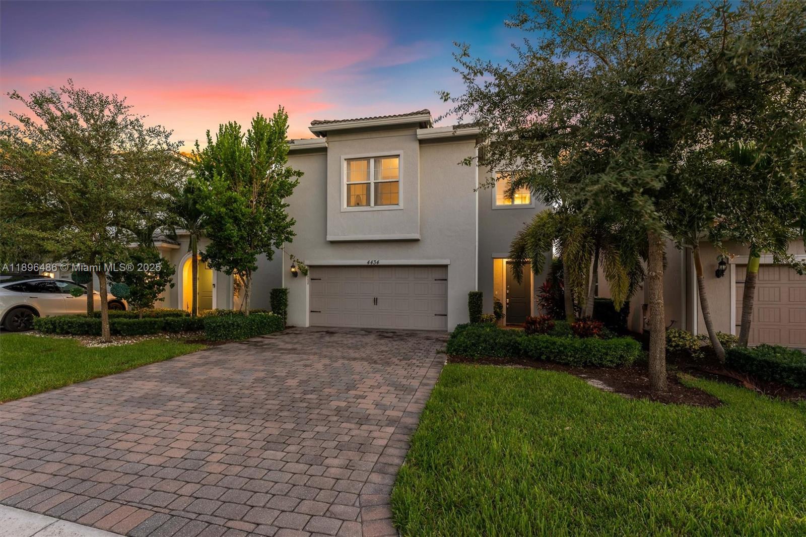 HILLCREST COUNTRY CLUB SO - Residential