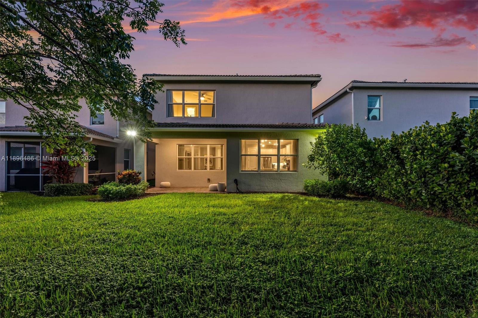 HILLCREST COUNTRY CLUB SO - Residential