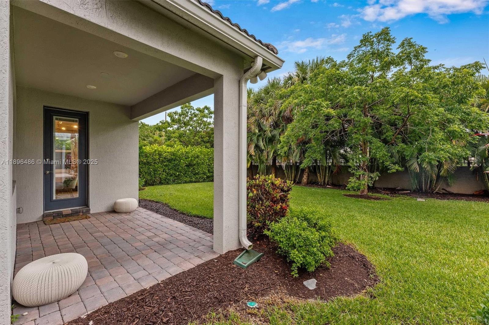 HILLCREST COUNTRY CLUB SO - Residential