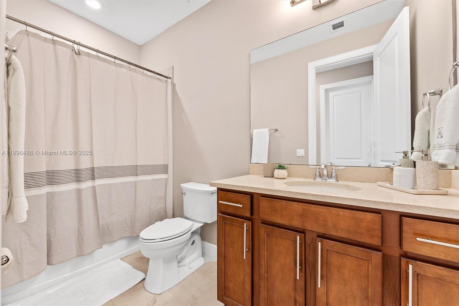 HILLCREST COUNTRY CLUB SO - Residential