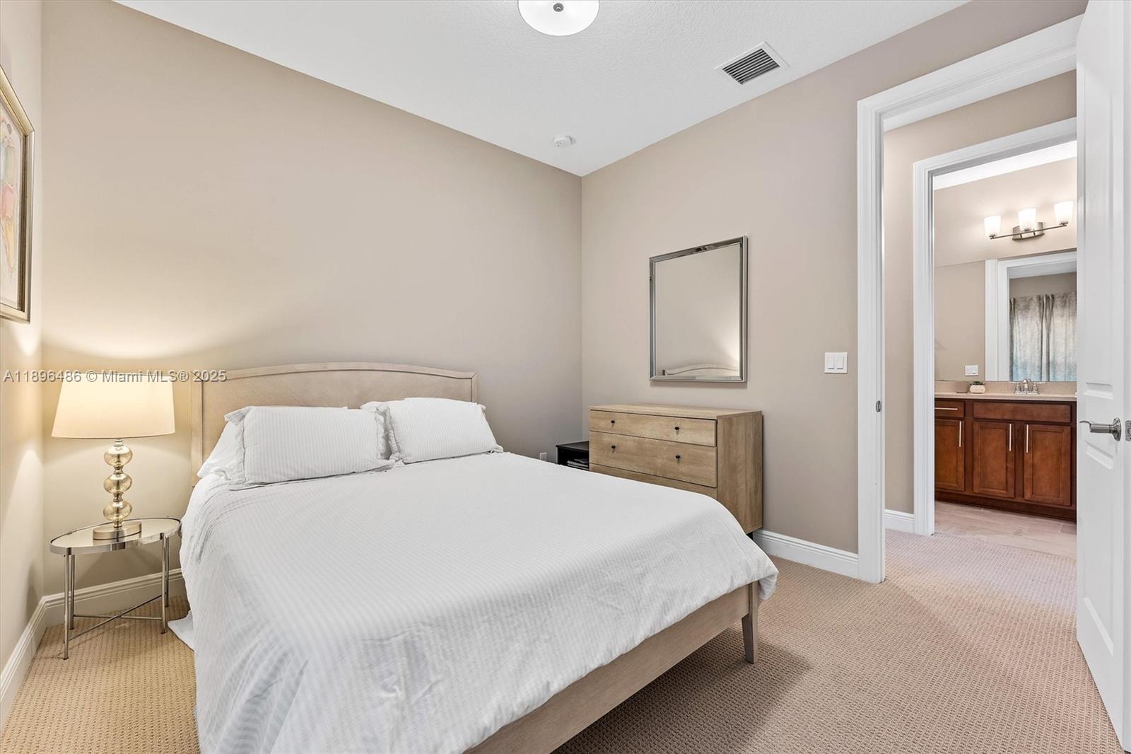 HILLCREST COUNTRY CLUB SO - Residential