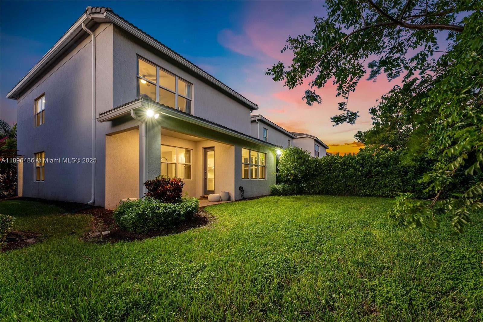HILLCREST COUNTRY CLUB SO - Residential