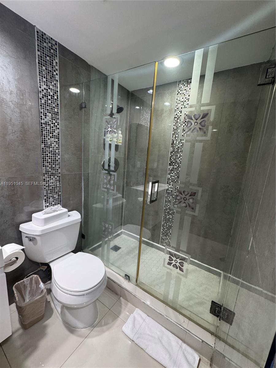 THE AVENTURA BEACH CLUB - Residential