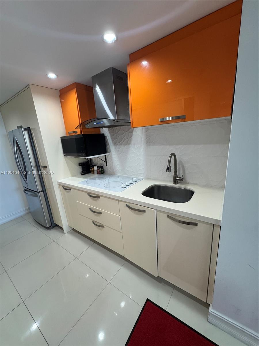 THE AVENTURA BEACH CLUB - Residential