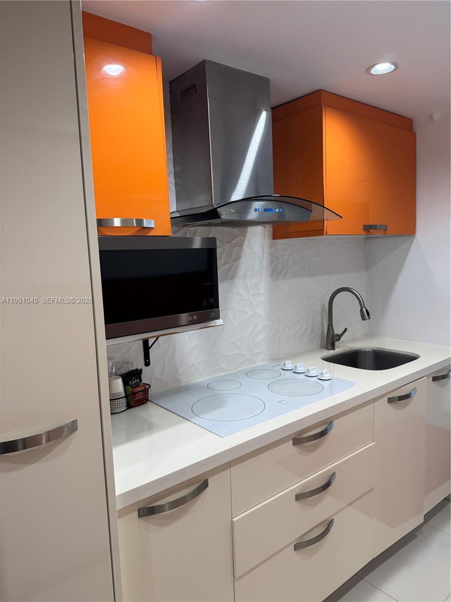 THE AVENTURA BEACH CLUB - Residential