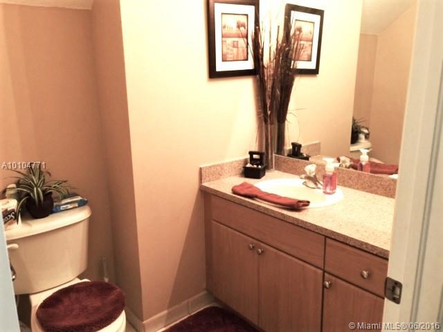 Escada Townvilla - Residential Lease