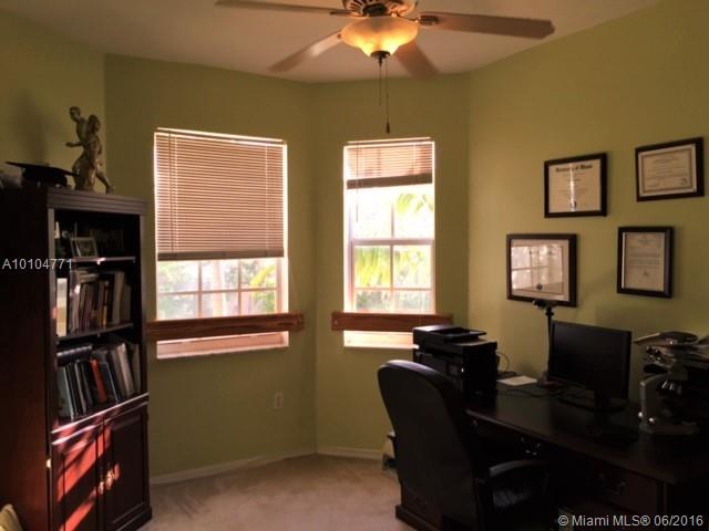 Escada Townvilla - Residential Lease