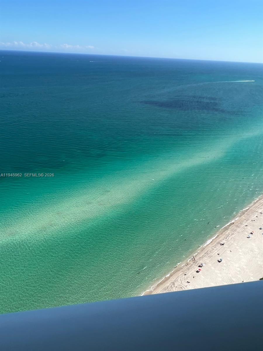 TDR TOWER III CONDO - Residential Lease