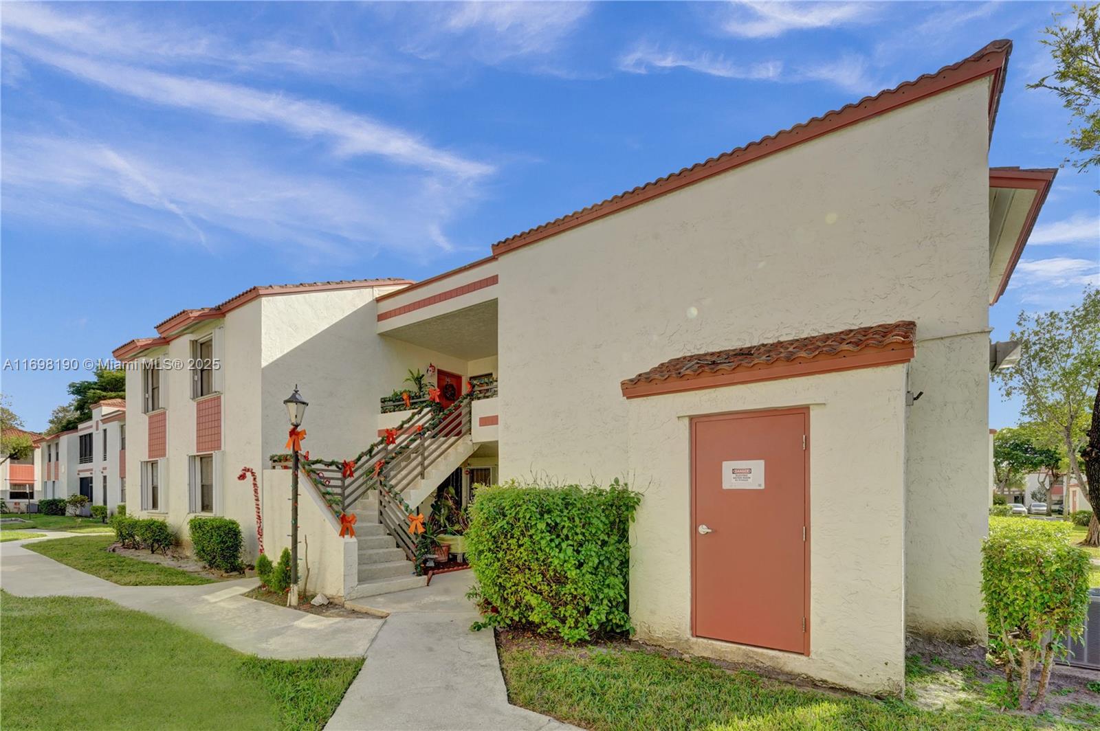 PIERPOINTE EAST CONDO TWO - Residential