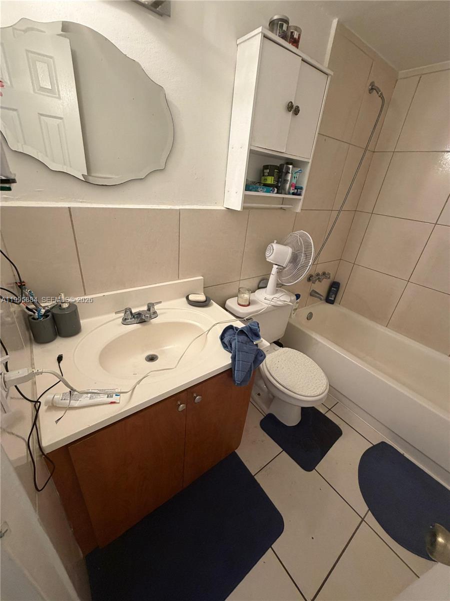 AGUA DULCE CONDO - Residential