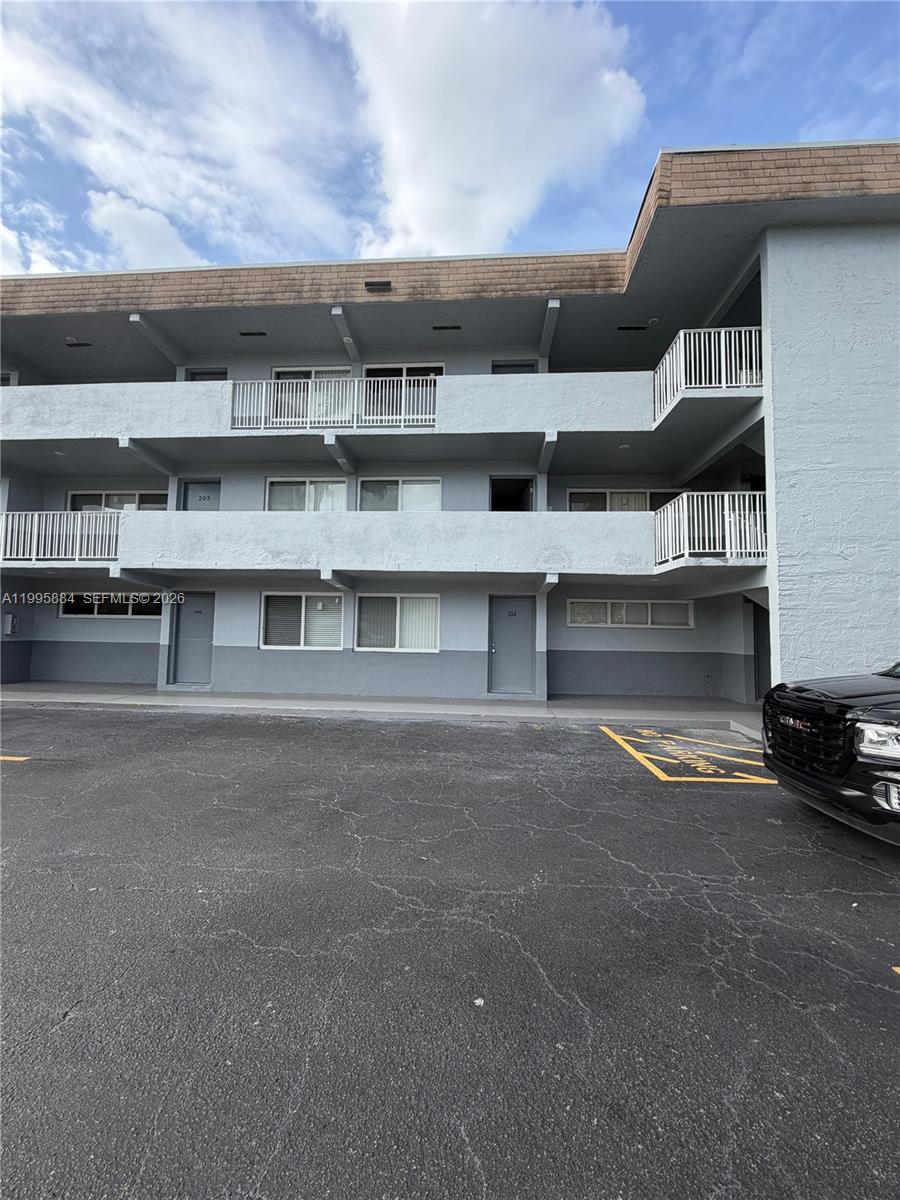 AGUA DULCE CONDO - Residential