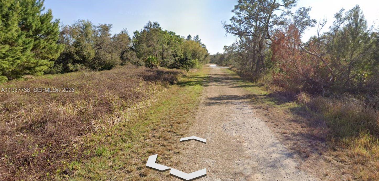 LEISURE LAKES - Land