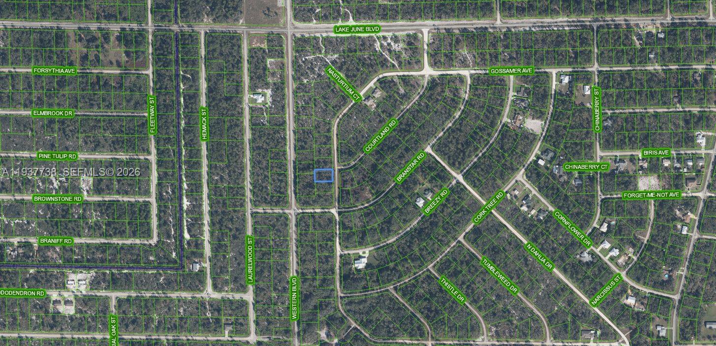 LEISURE LAKES - Land