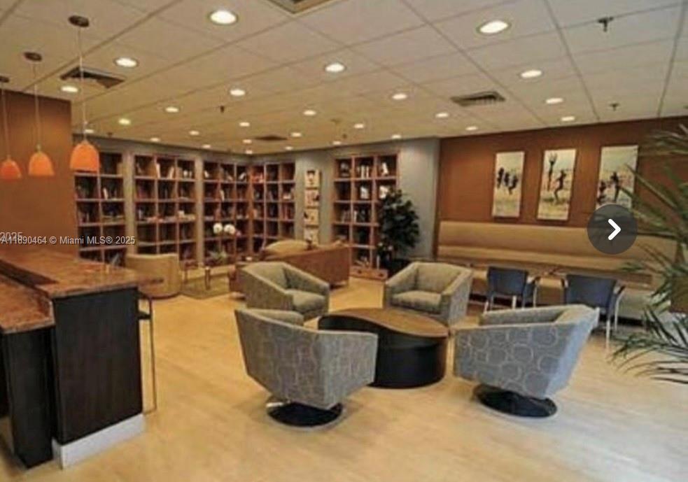 MADISON DOWNTOWN CONDO - Residential