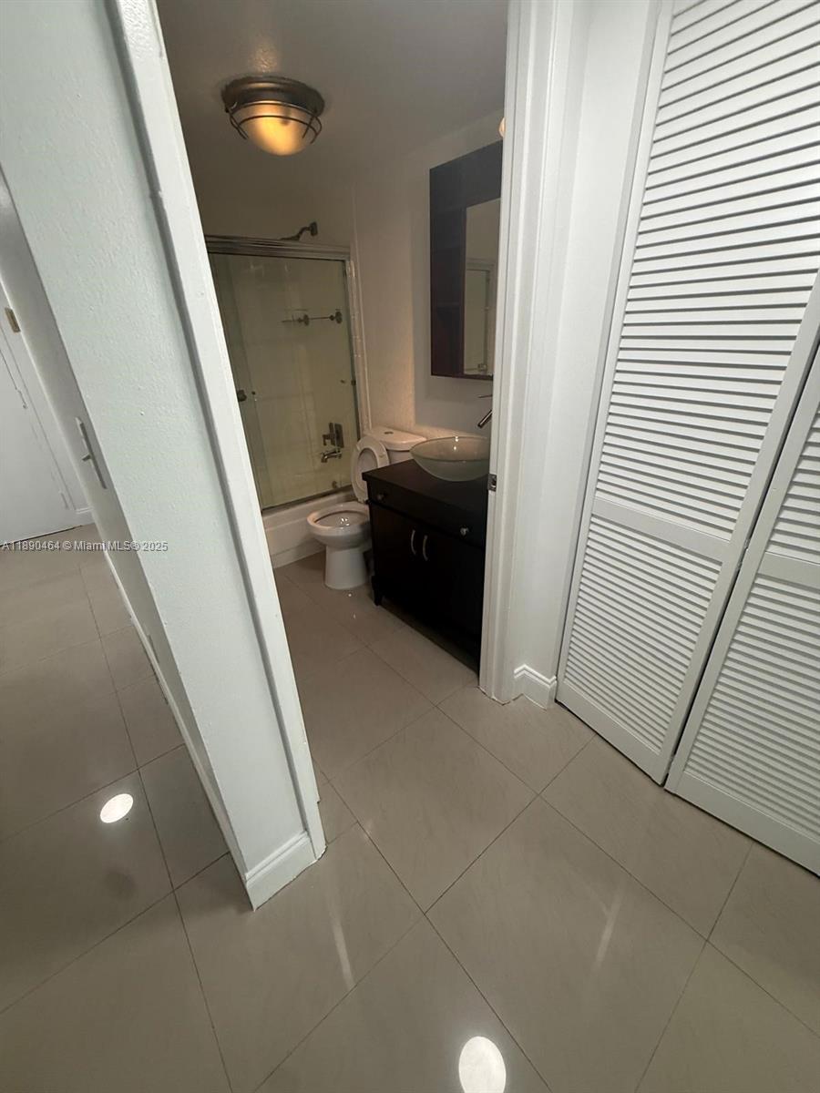 MADISON DOWNTOWN CONDO - Residential