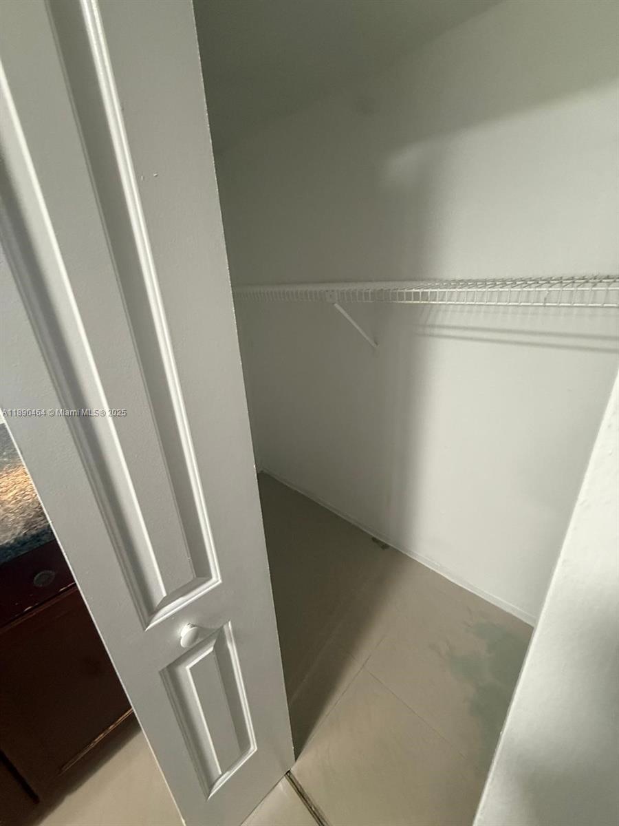 MADISON DOWNTOWN CONDO - Residential