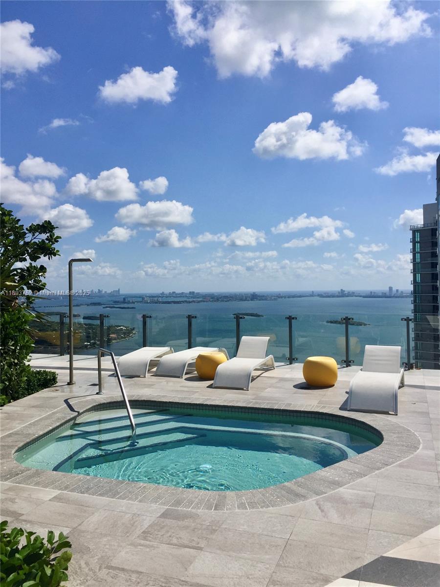 PARAISO BAYVIEWS CONDO - Residential Lease