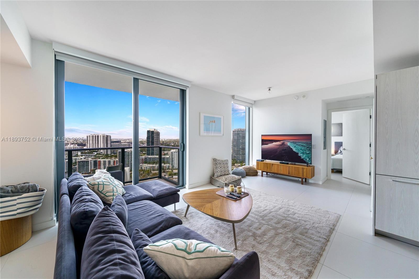 PARAISO BAYVIEWS CONDO - Residential Lease