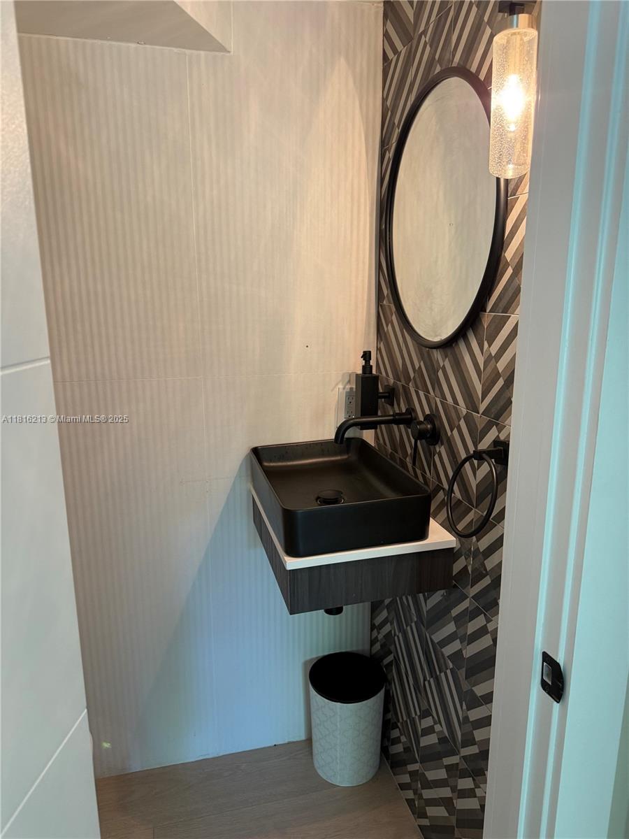 BELLE MEADE OF MIA SEC 1 - Residential