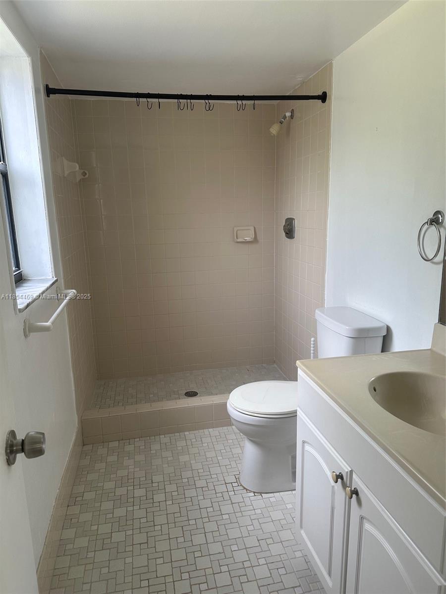 GARDENS AT PEMBROKE LAKES - Residential Lease