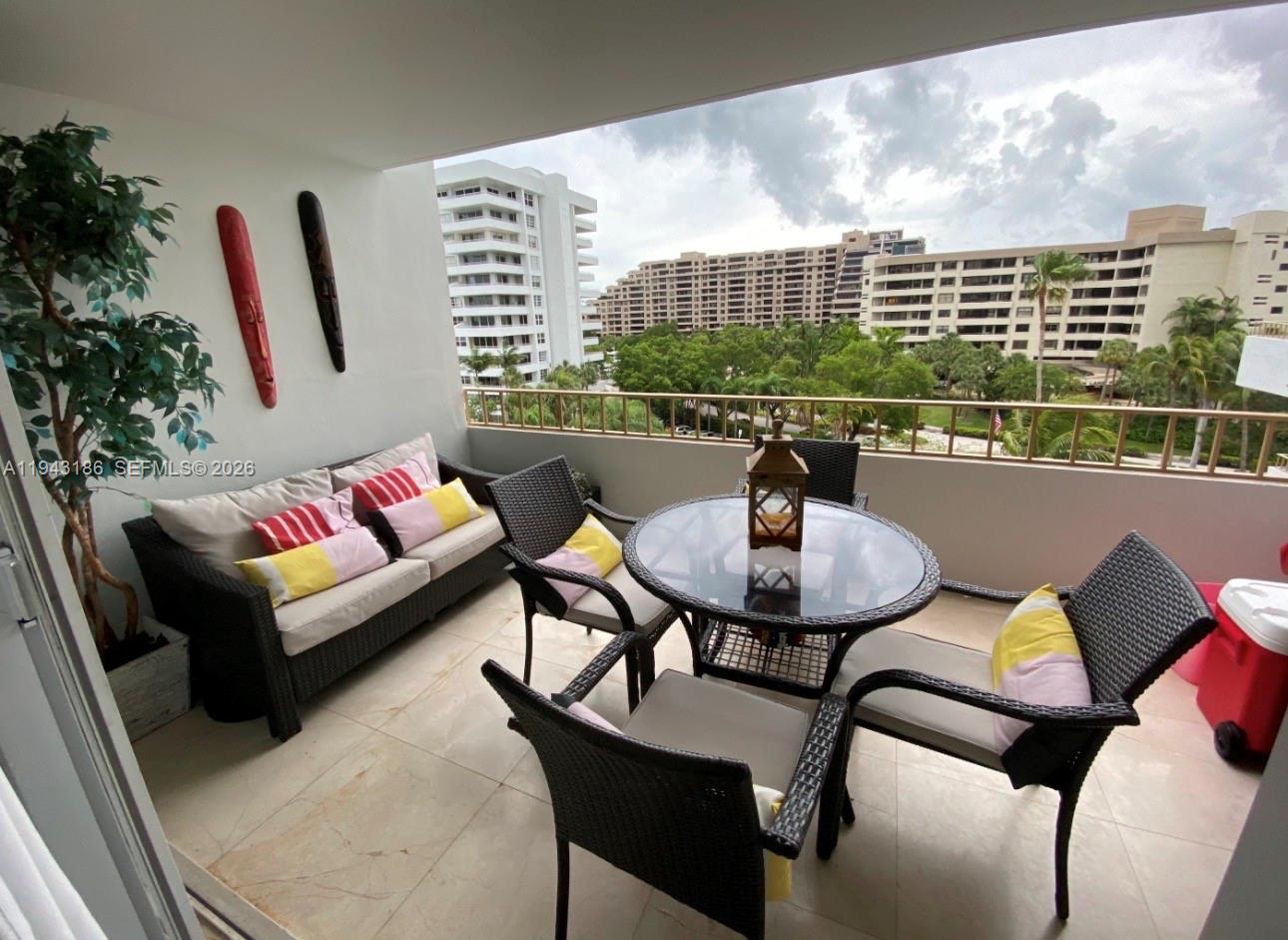 COMMODORE CLUB WEST CONDO - Residential