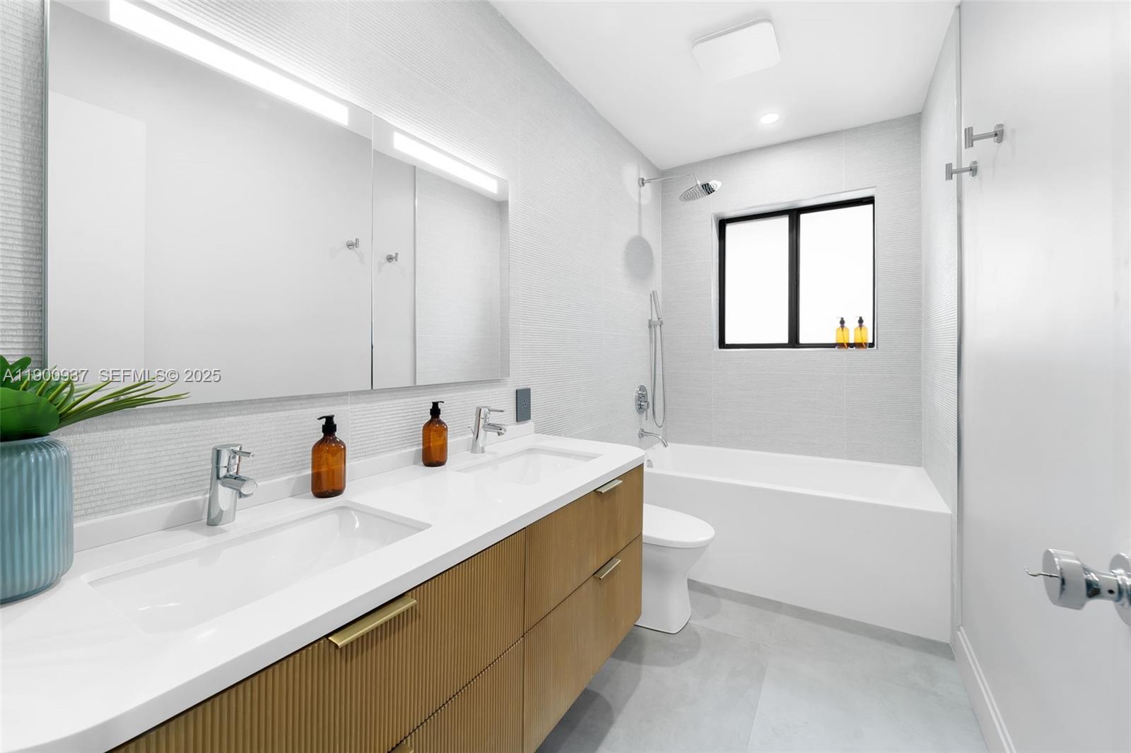 SHORE ACRES AMD PL - Residential