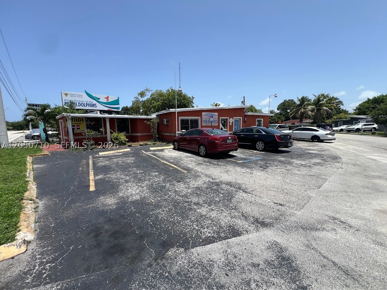 5720 W Hallandale Beach Blvd - Image 1