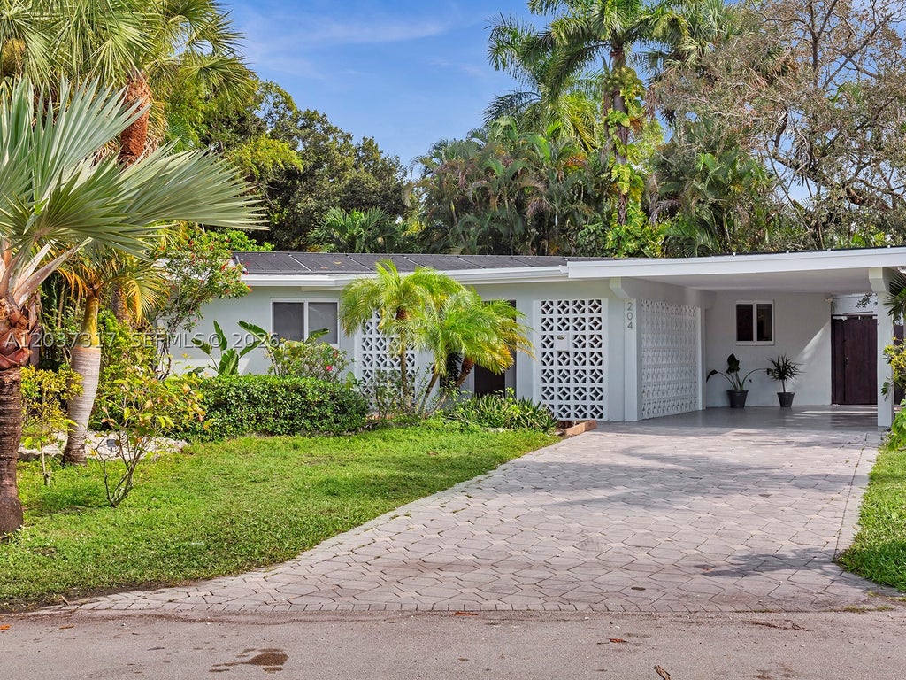 Photo of 204 SW 19th Ave, Fort Lauderdale, FL 33312 (MLS # A12037317)