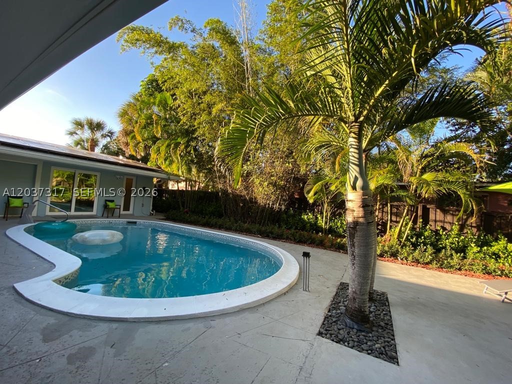 204 SW 19th Ave