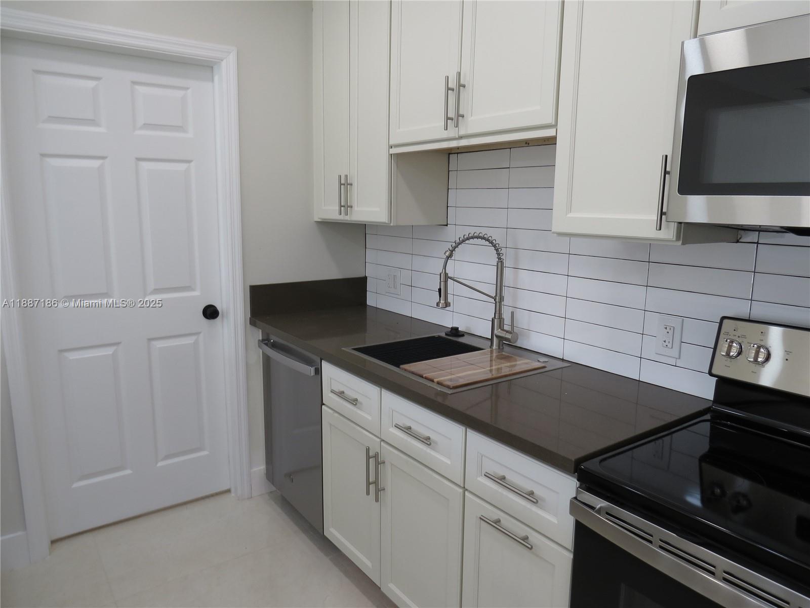 ROCK HILL SEC - Residential Lease