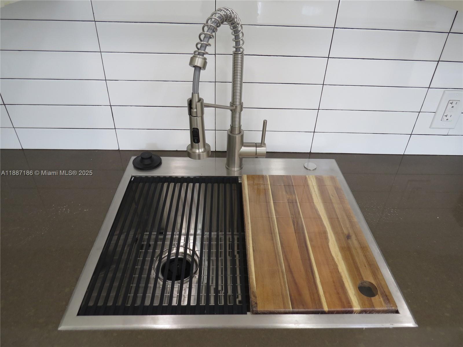 ROCK HILL SEC - Residential Lease