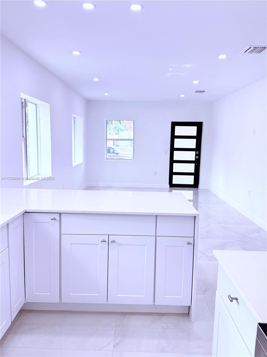 1160 NW 37th St 0