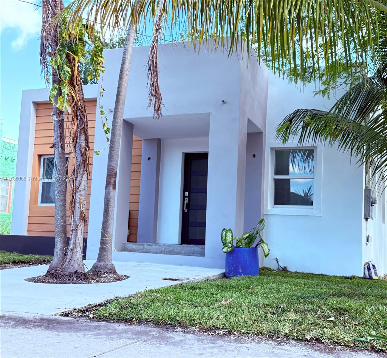 1160 NW 37th St 0