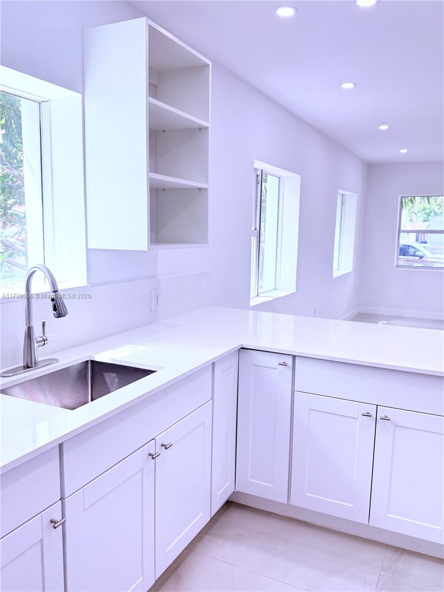 1160 NW 37th St 0