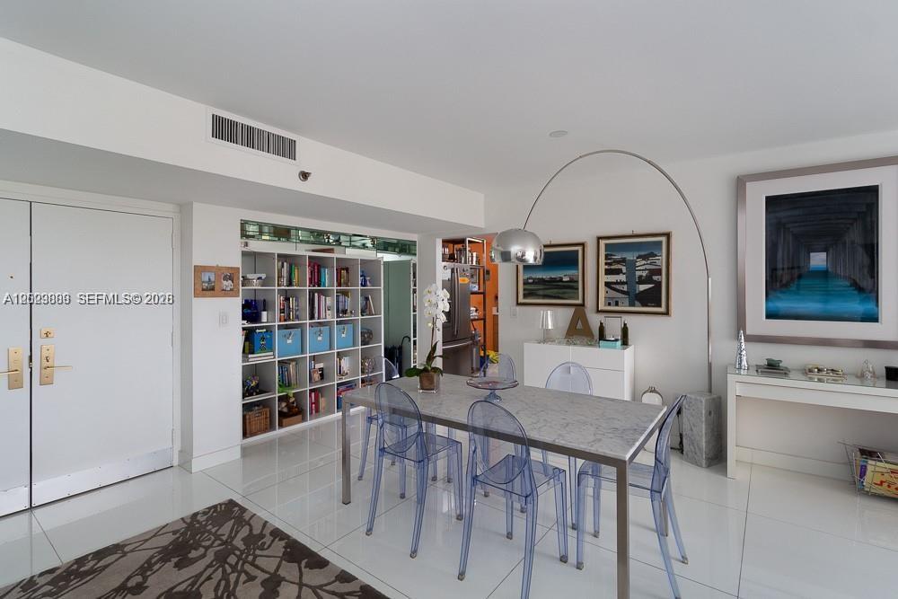 9 Island Ave 1111