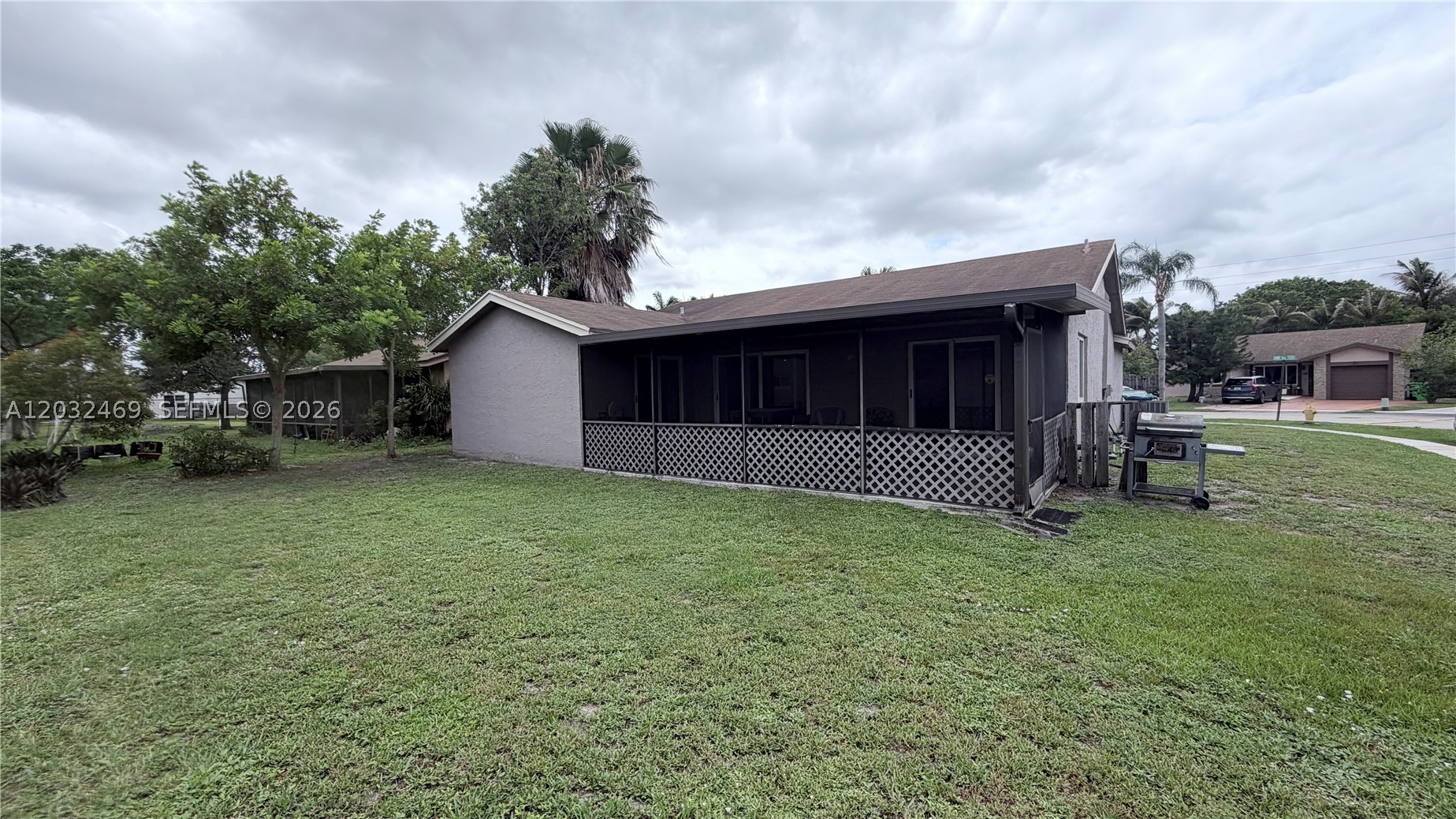 5356 NW 93rd Ter