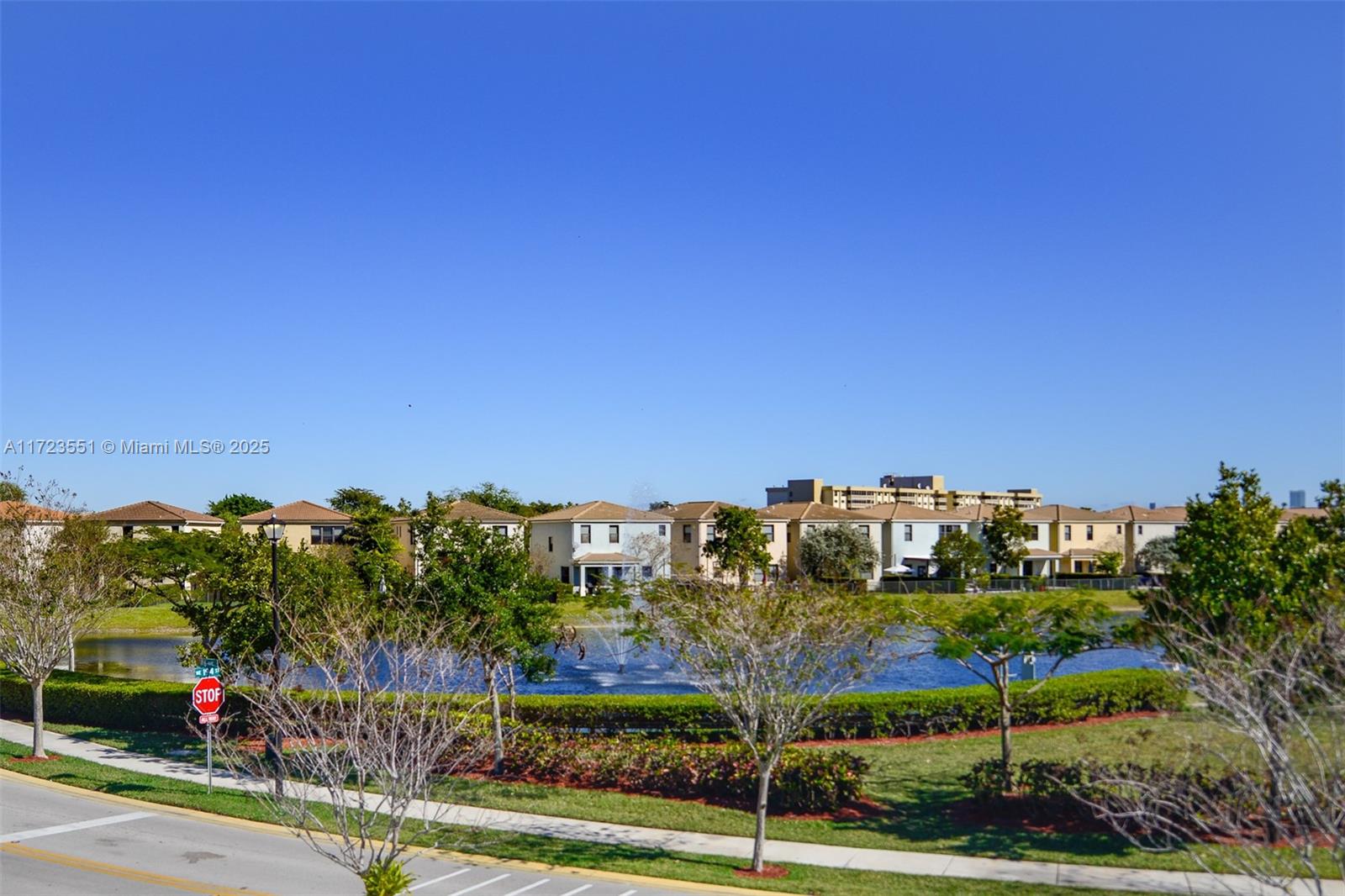 CHAMPION LAKES - Residential