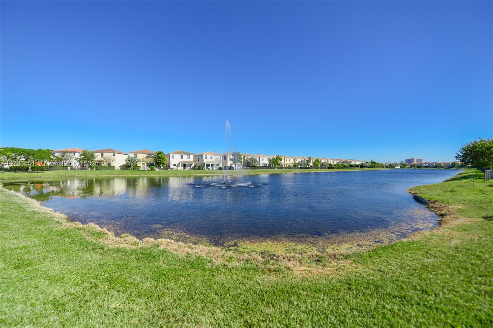 CHAMPION LAKES - Residential