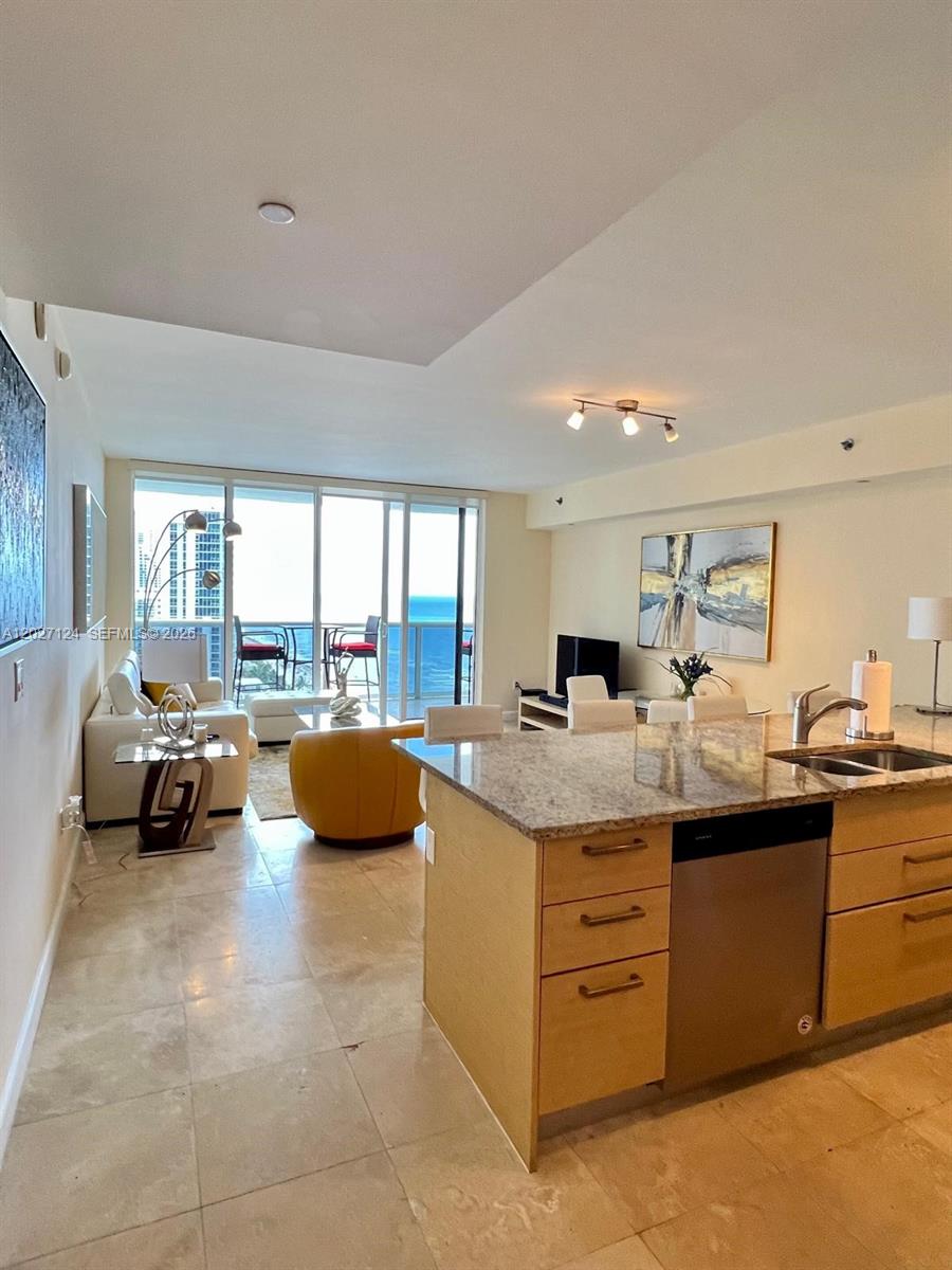 1830 S Ocean Dr 1812