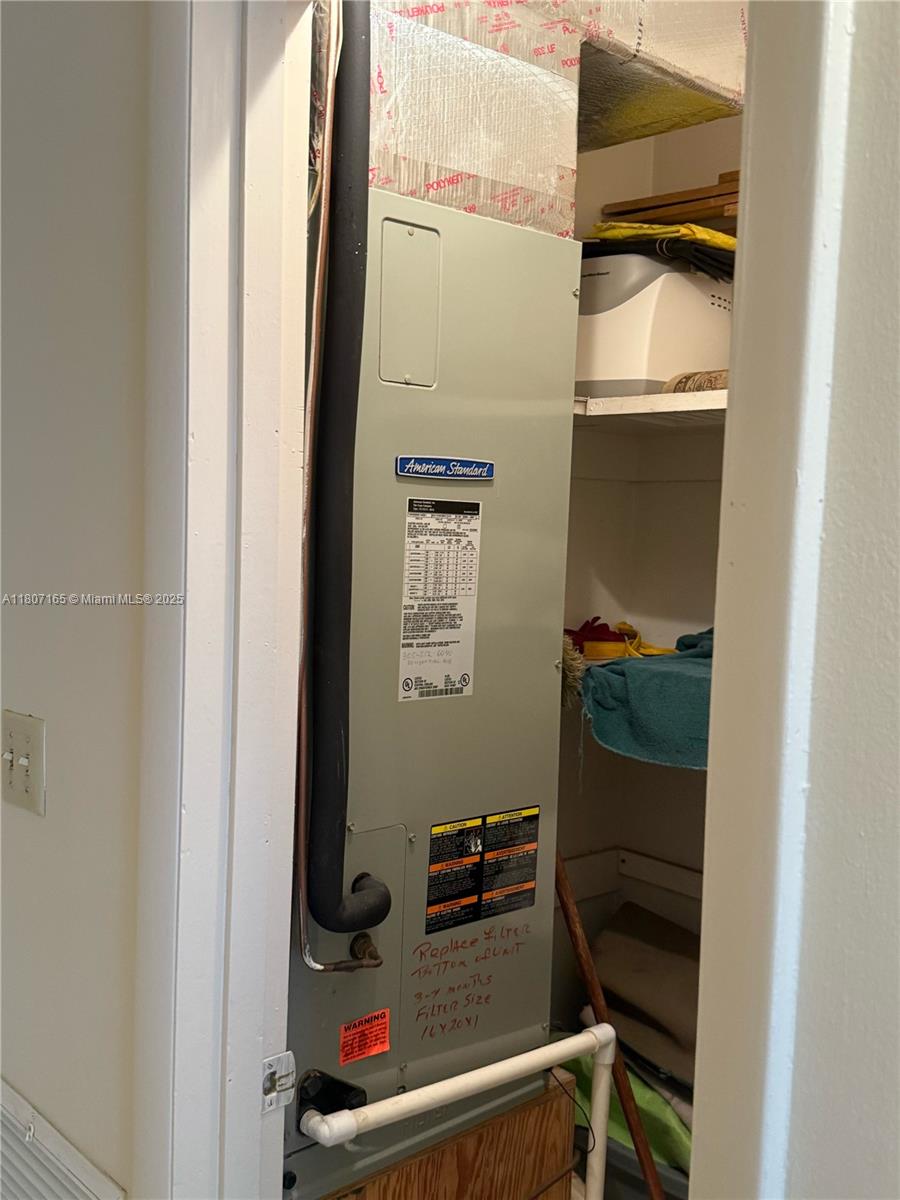 MAR-LEN GARDENS NO 10 COR - Residential