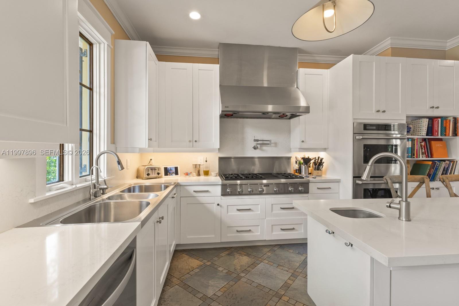 BISCAYNE KEY ESTATES - Residential