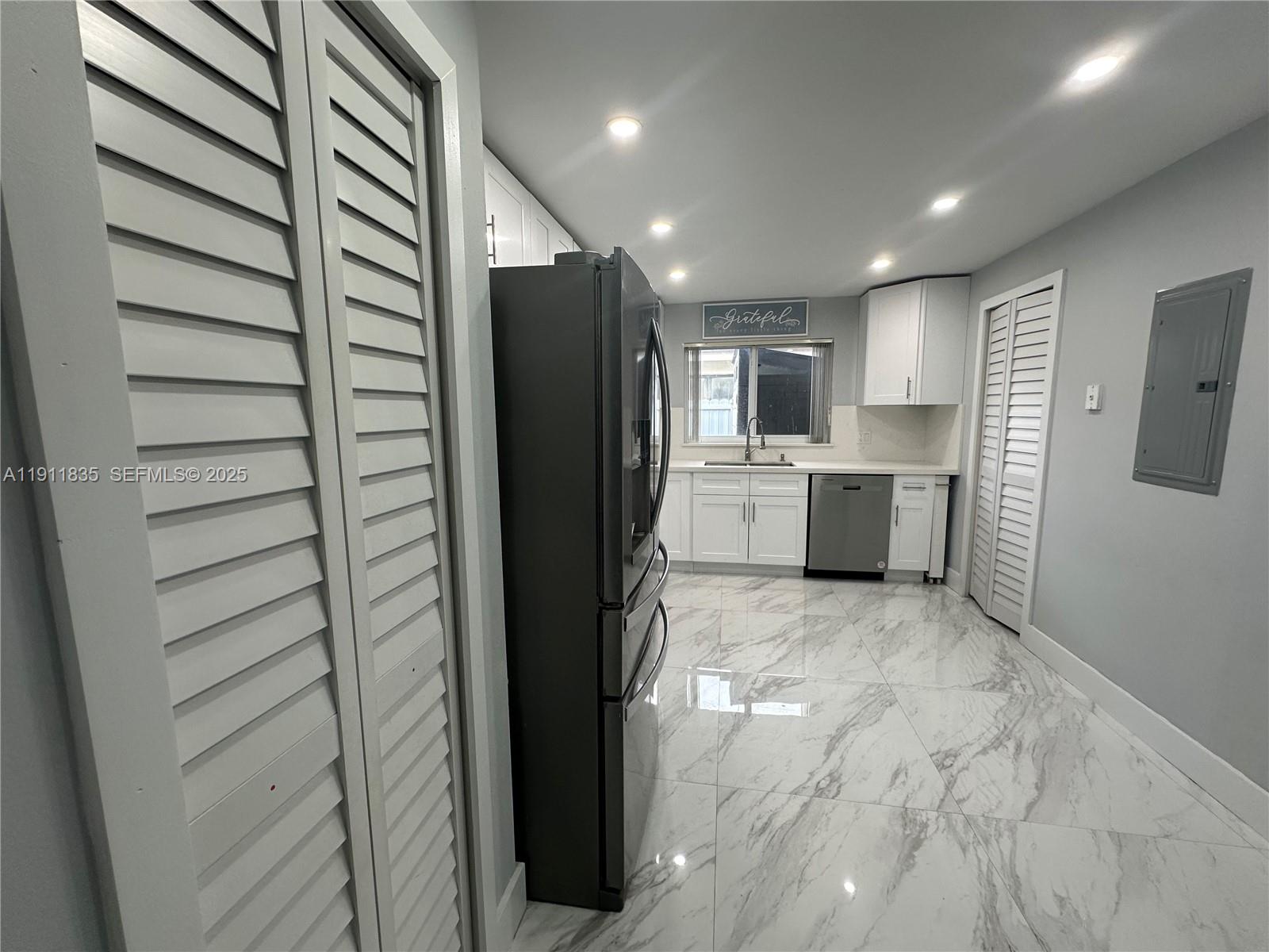 BENT TREE LAKESIDE - Residential