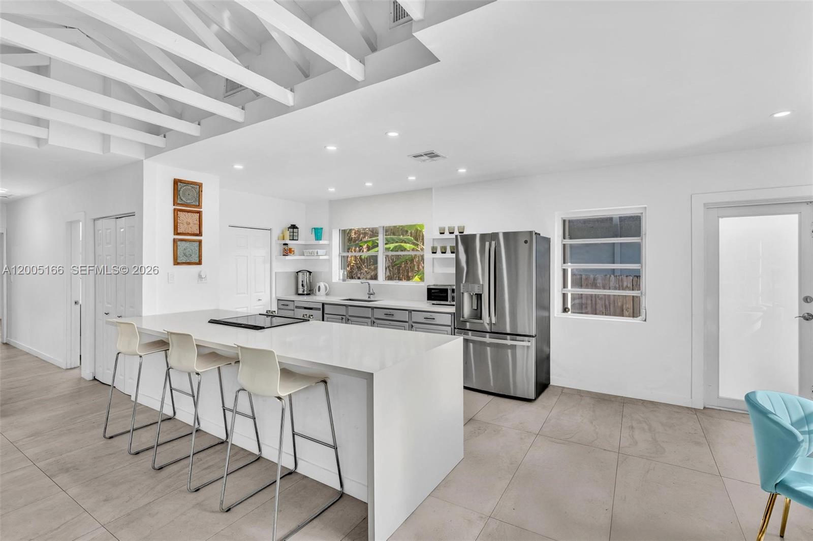 ALTOS DEL MAR NO 5 - Residential