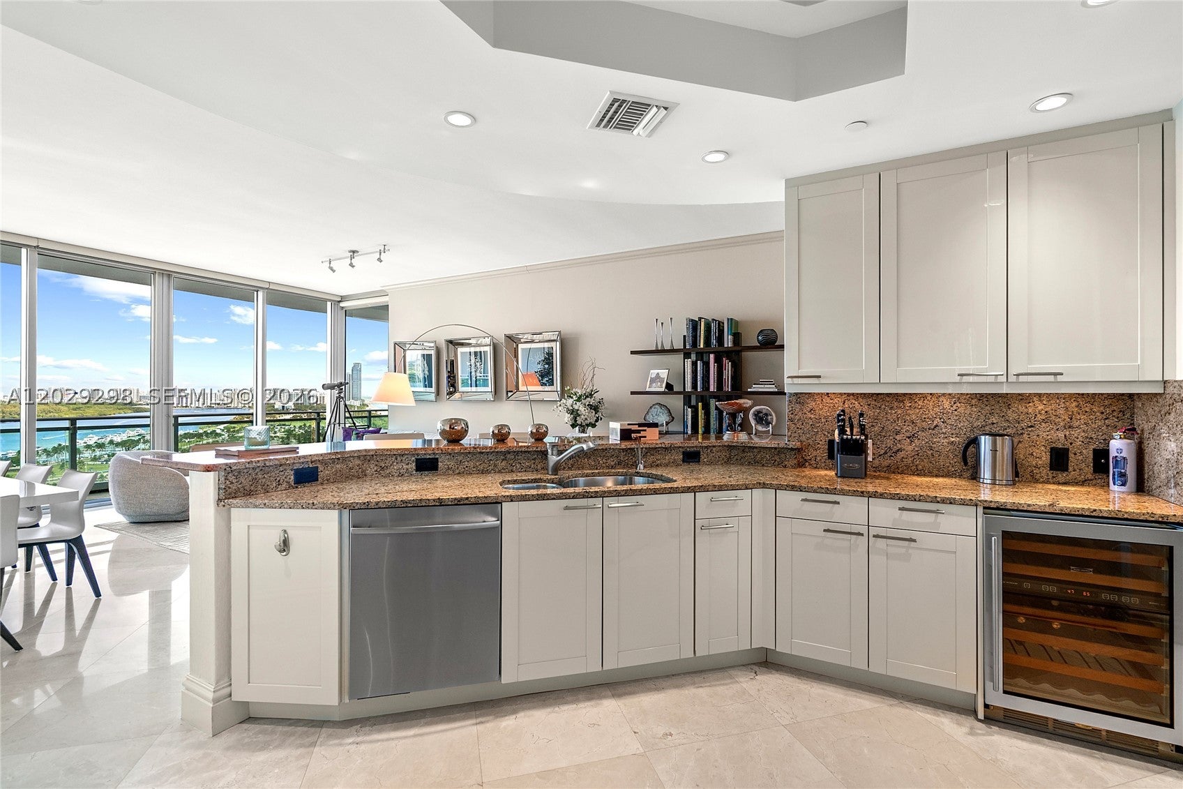 10295 Collins Ave 1606
