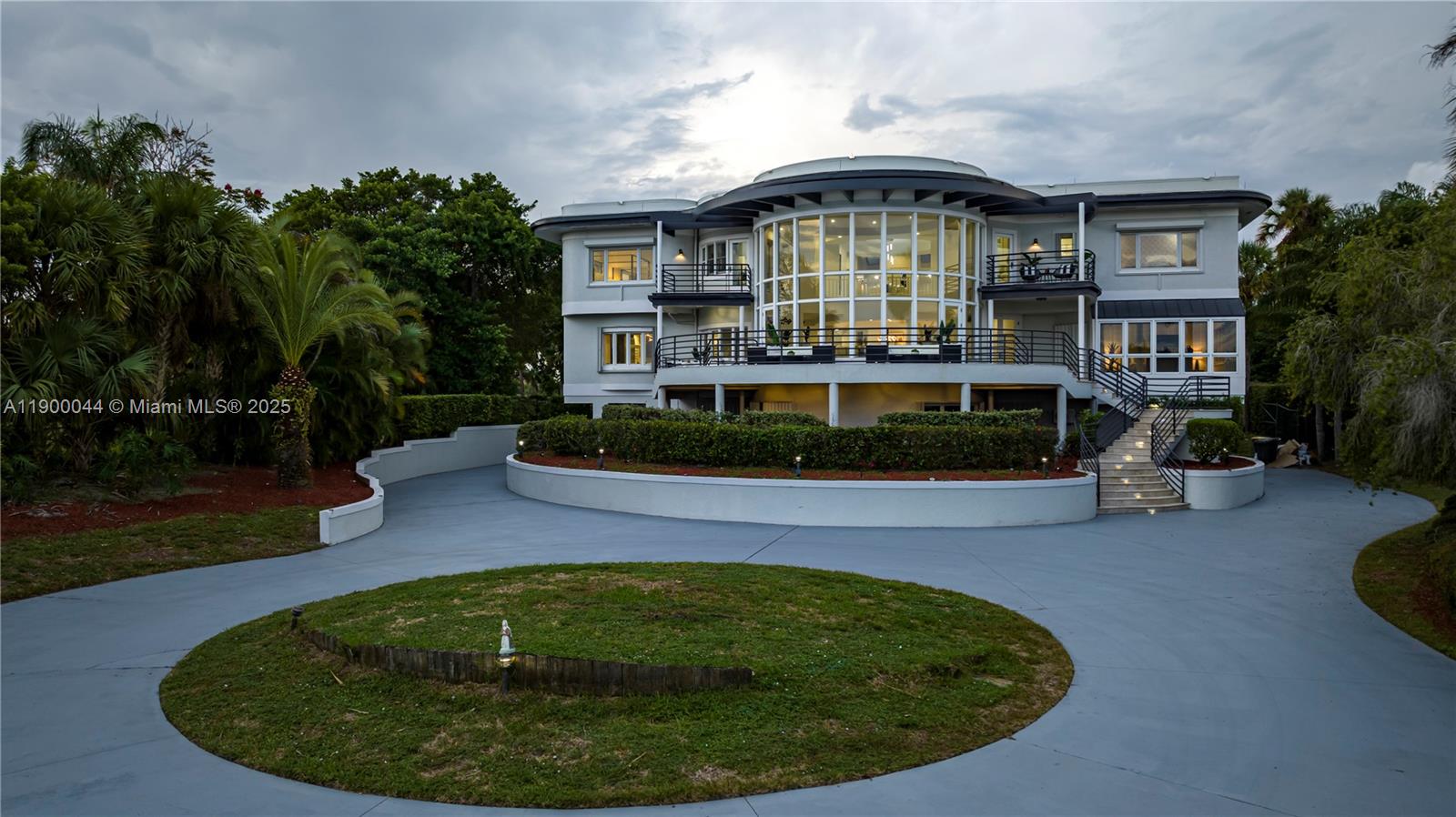 METES AND BOUNDS - Residential