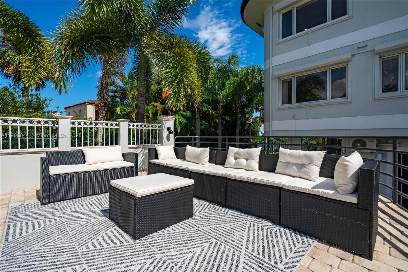 METES AND BOUNDS - Residential