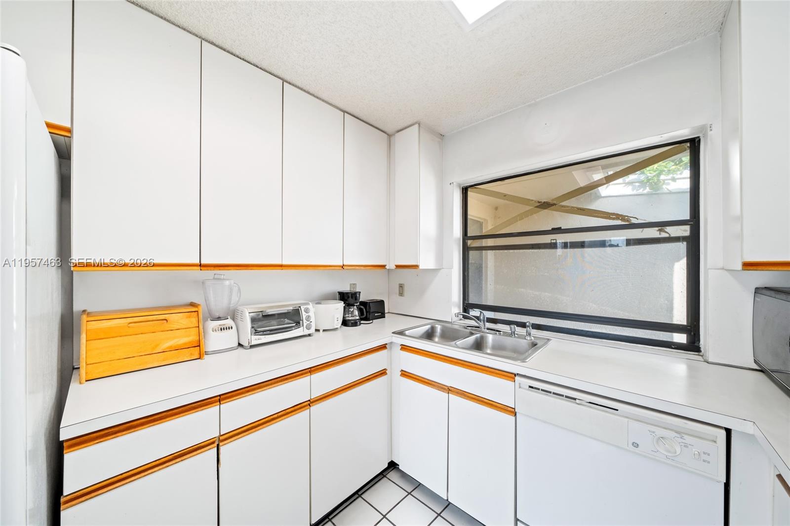 VILLA HOMES AT THE MOORS - Residential