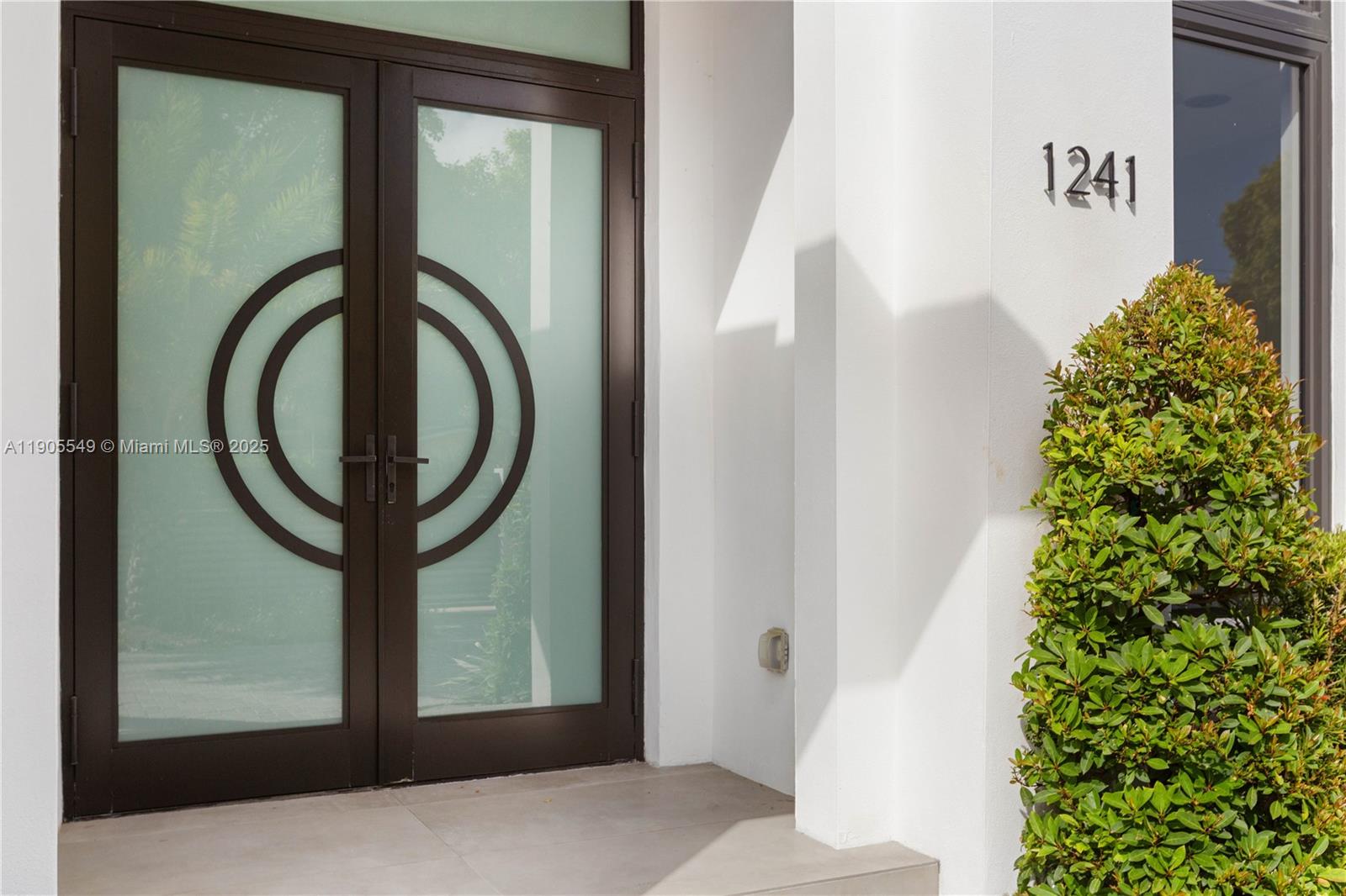 CORAL GABLES COUNTRY CLUB - Residential