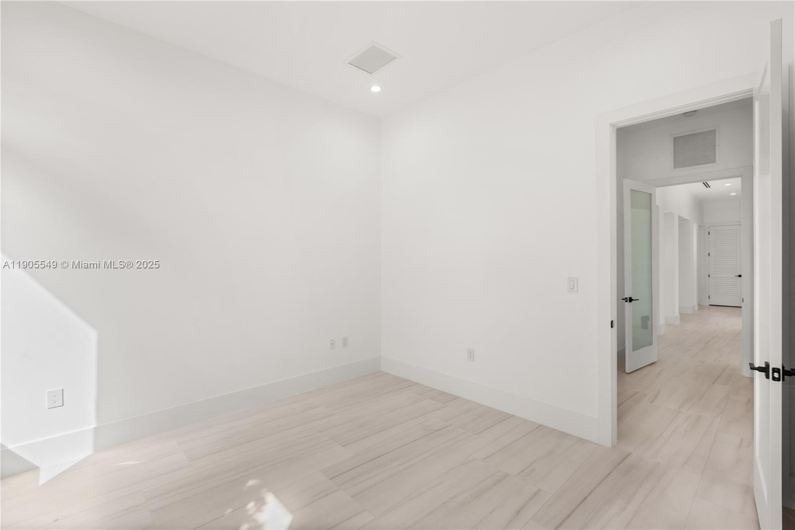 CORAL GABLES COUNTRY CLUB - Residential