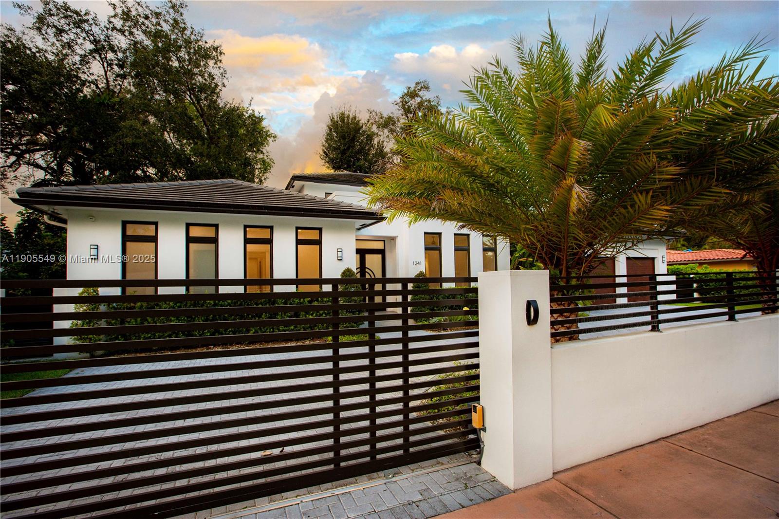 CORAL GABLES COUNTRY CLUB - Residential